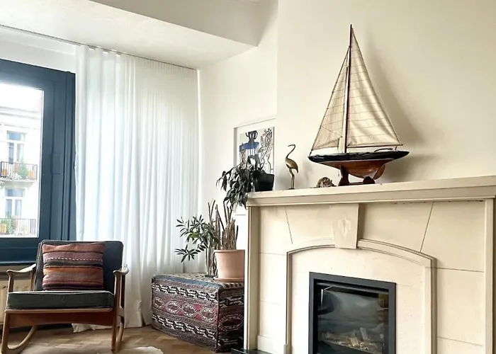 Appartement Jaren 60 Op Boogscheut De Zee Ostende